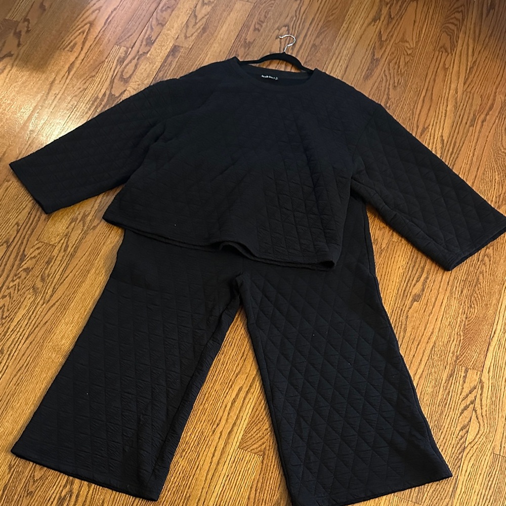 See N Be Seen Women's Black Set